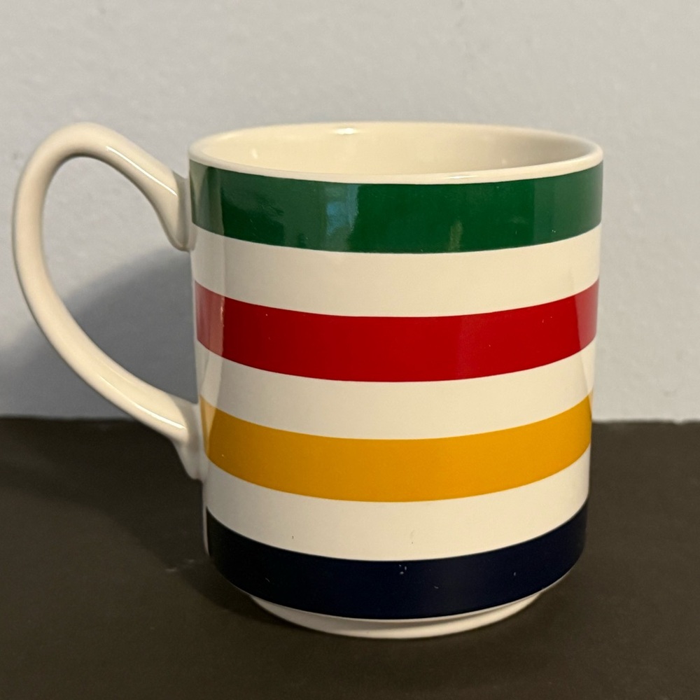 HUDSON’S BAY COMPANY - HBC SIGNATURE STRIPES MUG